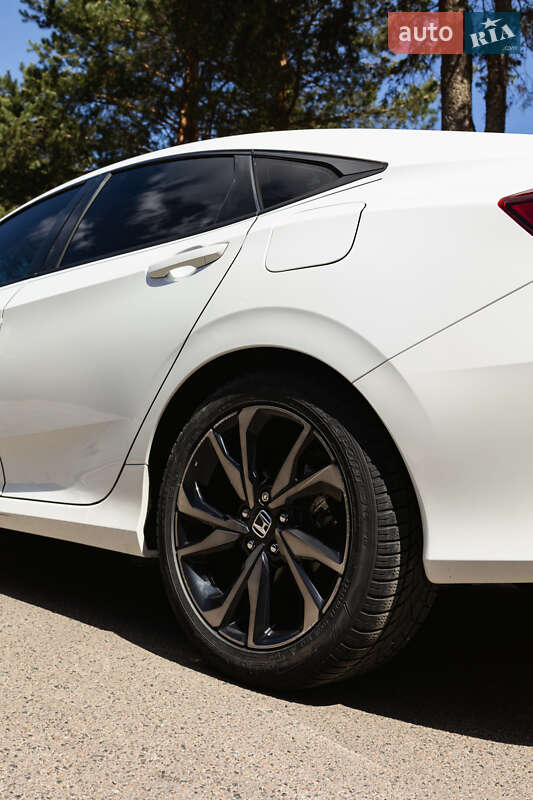 Седан Honda Civic 2021 в Львові