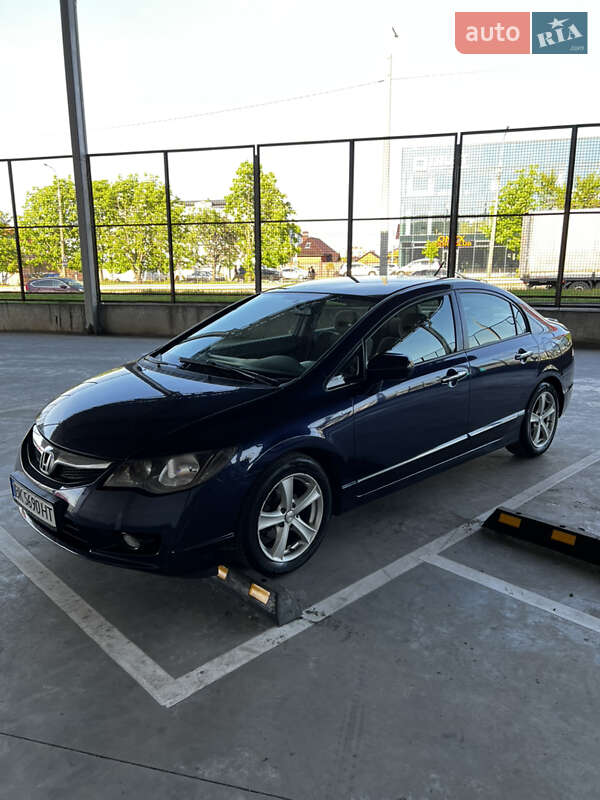 Седан Honda Civic 2010 в Рівному