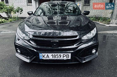 Хэтчбек Honda Civic 2017 в Киеве