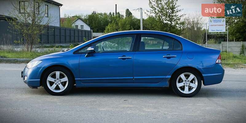 Седан Honda Civic 2007 в Киеве
