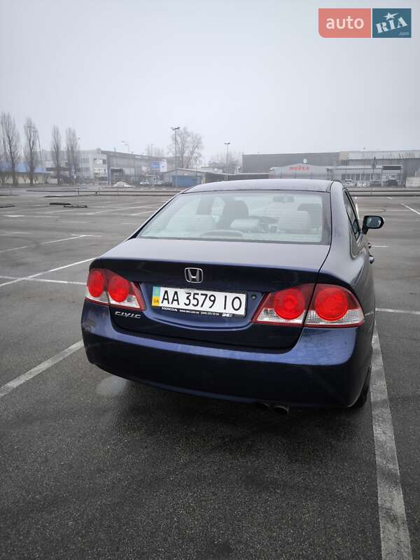 Седан Honda Civic 2008 в Киеве