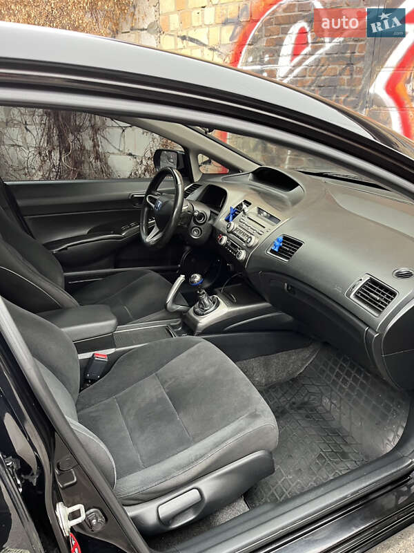 Седан Honda Civic 2009 в Немішаєве