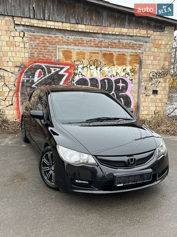 Седан Honda Civic 2009 в Немішаєве