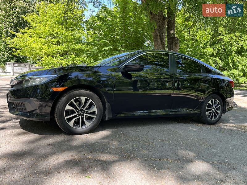 Седан Honda Civic 2018 в Чернігові