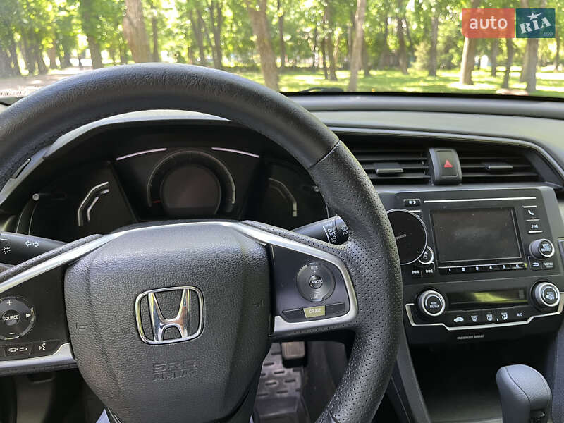 Седан Honda Civic 2018 в Чернігові