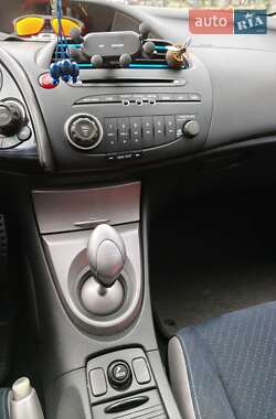 Хэтчбек Honda Civic 2007 в 