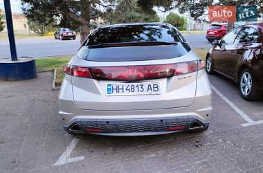 Хетчбек Honda Civic 2006 в 