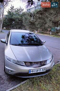Хетчбек Honda Civic 2006 в 