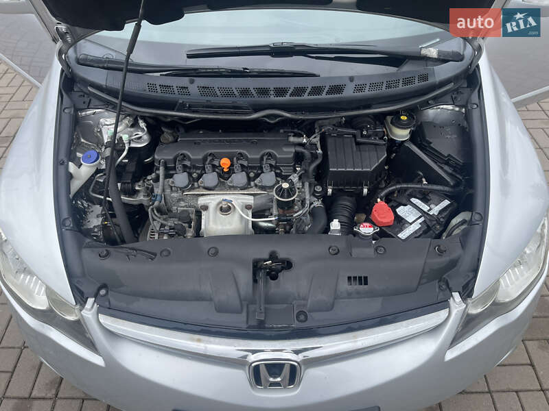 Седан Honda Civic 2007 в Киеве