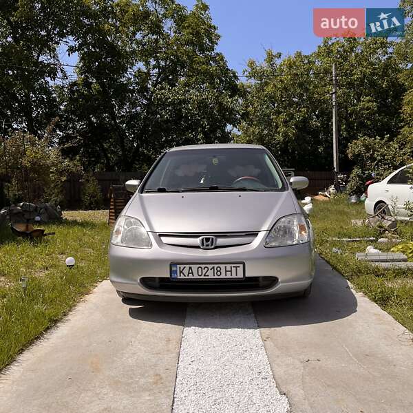 Хэтчбек Honda Civic 2001 в 