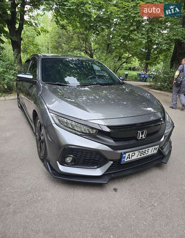 Хэтчбек Honda Civic 2019 в 