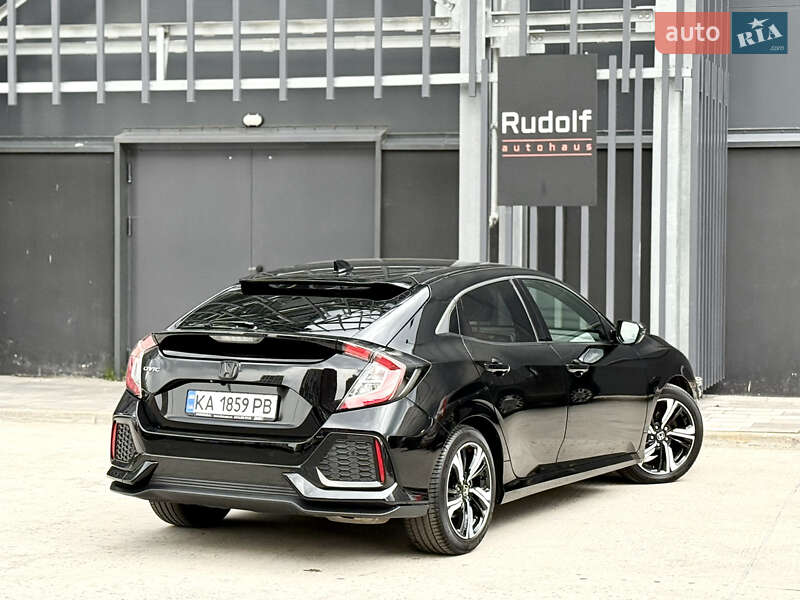 Хэтчбек Honda Civic 2017 в Киеве
