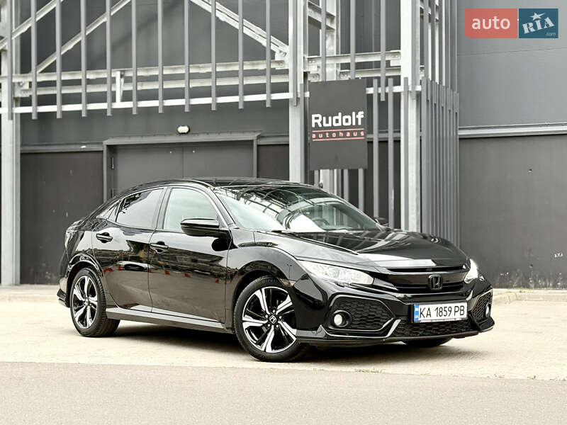 Хэтчбек Honda Civic 2017 в Киеве
