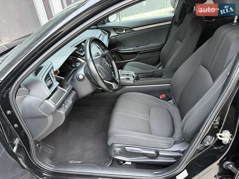 Хэтчбек Honda Civic 2017 в Киеве