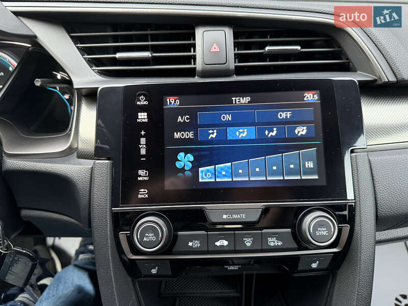 Хэтчбек Honda Civic 2017 в Киеве