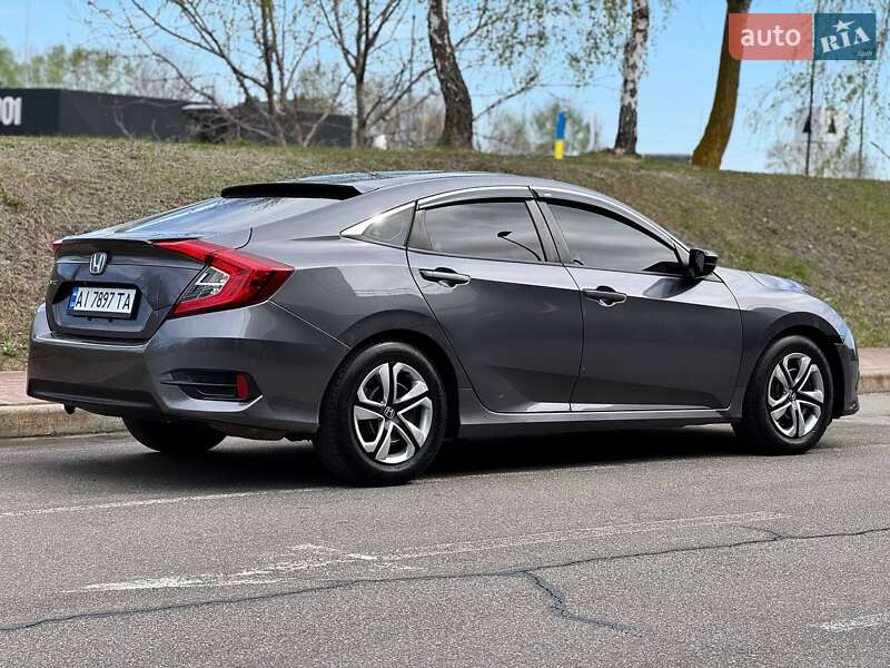 Седан Honda Civic 2016 в Києві