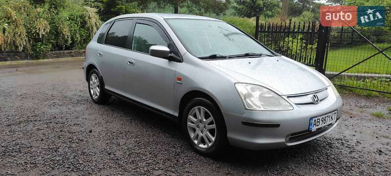 Хэтчбек Honda Civic 2001 в Виннице