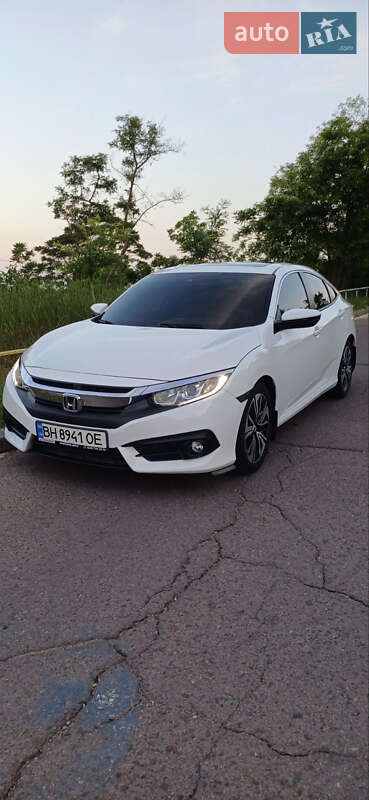 Седан Honda Civic 2017 в 