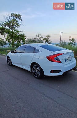 Седан Honda Civic 2017 в 