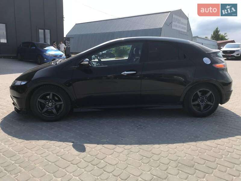 Хэтчбек Honda Civic 2008 в Львове