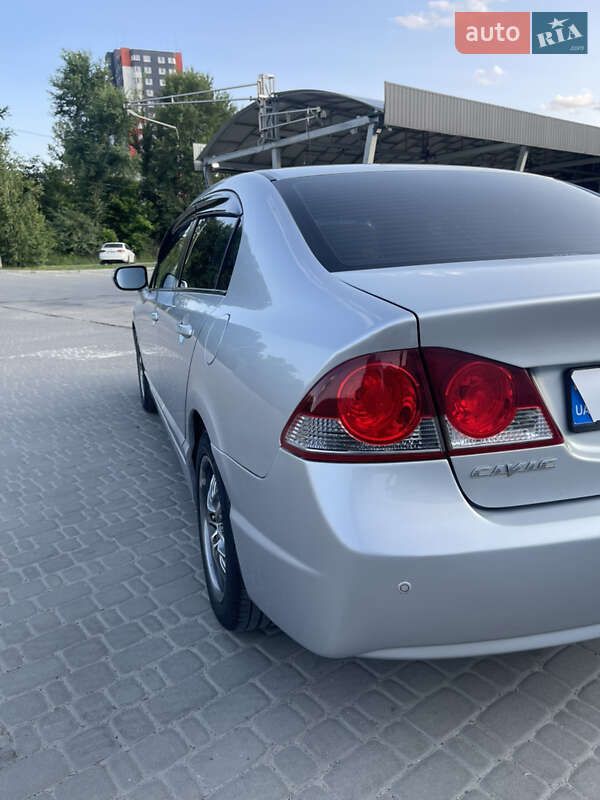 Седан Honda Civic 2007 в Киеве