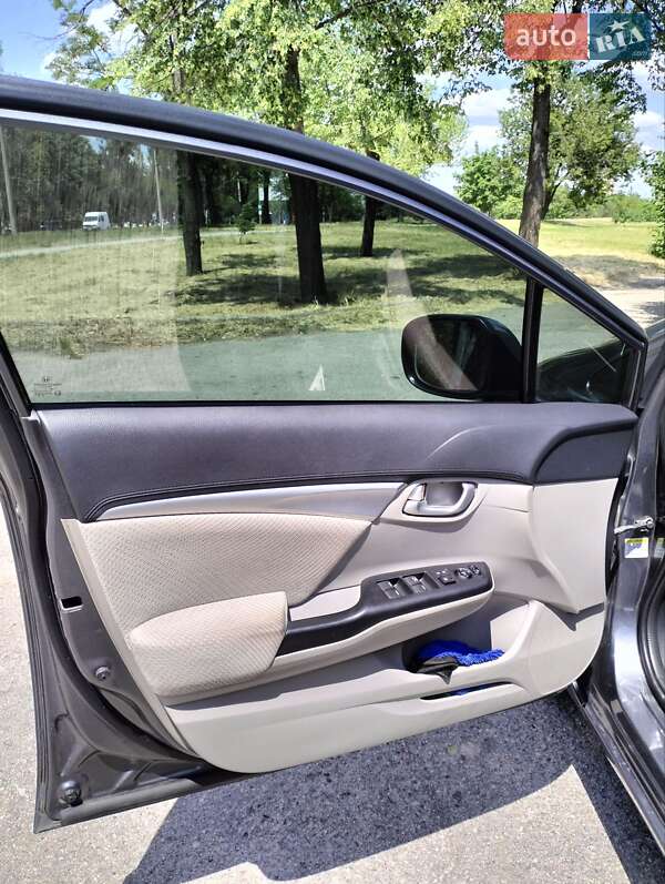 Седан Honda Civic 2013 в Запоріжжі фото 12 Седан Honda Civic 2013 в Запоріжжі