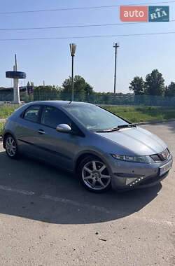 Хэтчбек Honda Civic 2006 в Полтаве