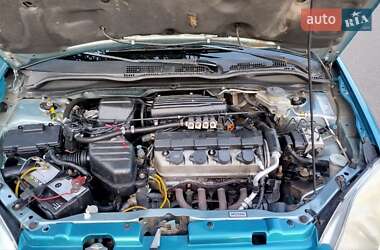 Хэтчбек Honda Civic 2002 в 