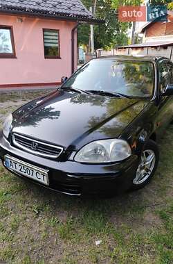 Седан Honda Civic 1996 в Ивано-Франковске