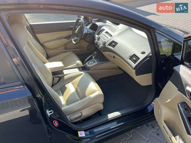 Седан Honda Civic 2008 в Чернівцях