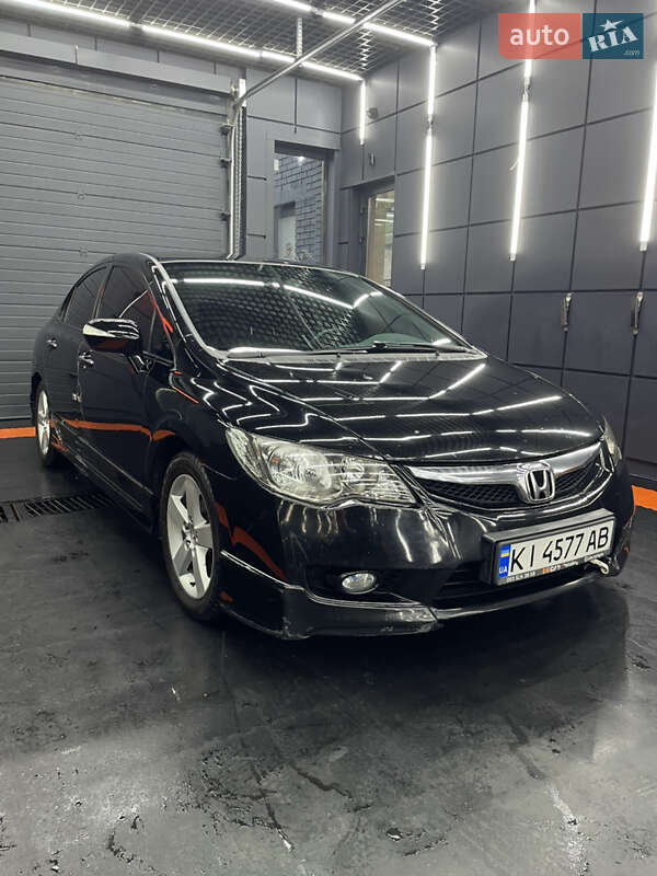 Седан Honda Civic 2010 в Києві