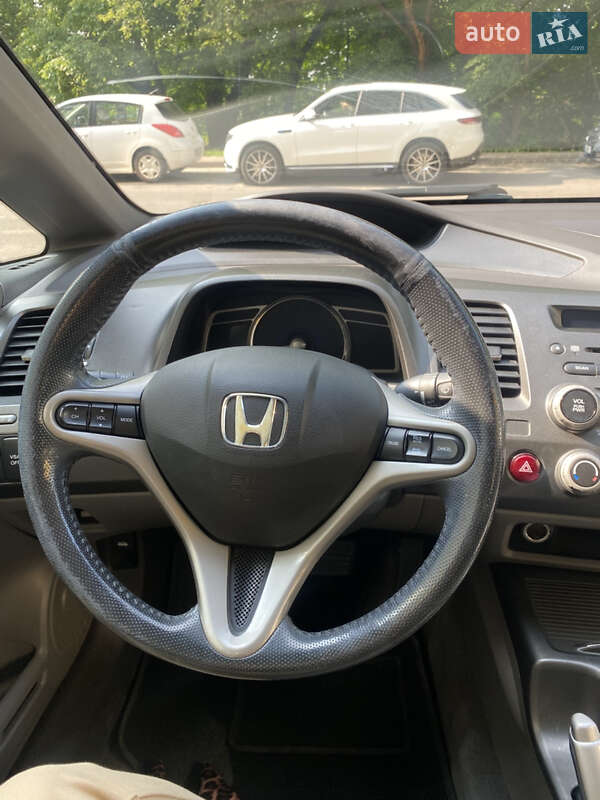 Седан Honda Civic 2007 в Львові