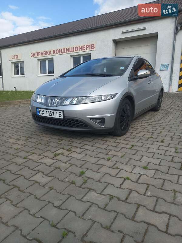 Хэтчбек Honda Civic 2007 в 