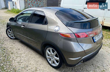 Хэтчбек Honda Civic 2008 в 