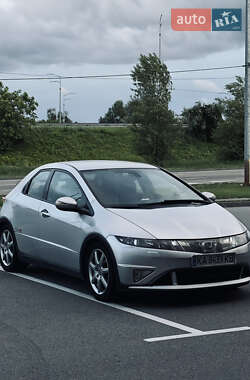 Хэтчбек Honda Civic 2006 в Киеве