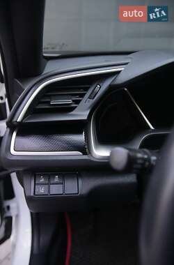 Седан Honda Civic 2019 в 