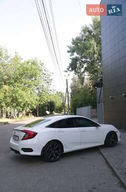 Седан Honda Civic 2019 в Славянске