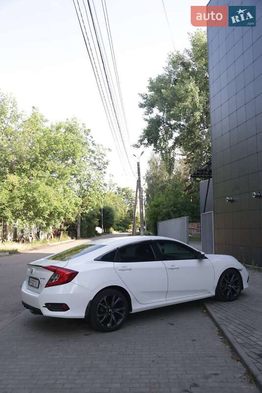 Седан Honda Civic 2019 в Славянске