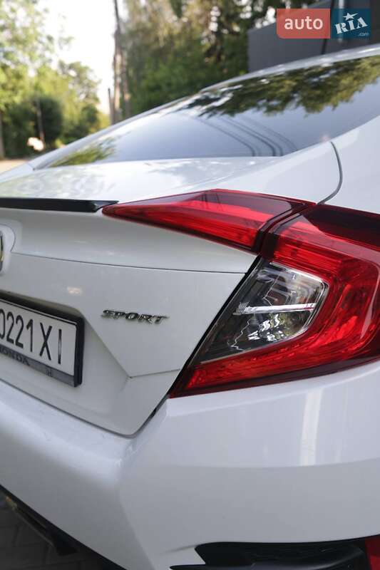 Седан Honda Civic 2019 в Славянске