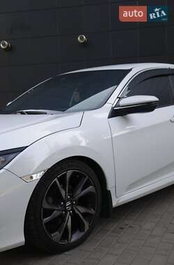 Седан Honda Civic 2019 в Славянске