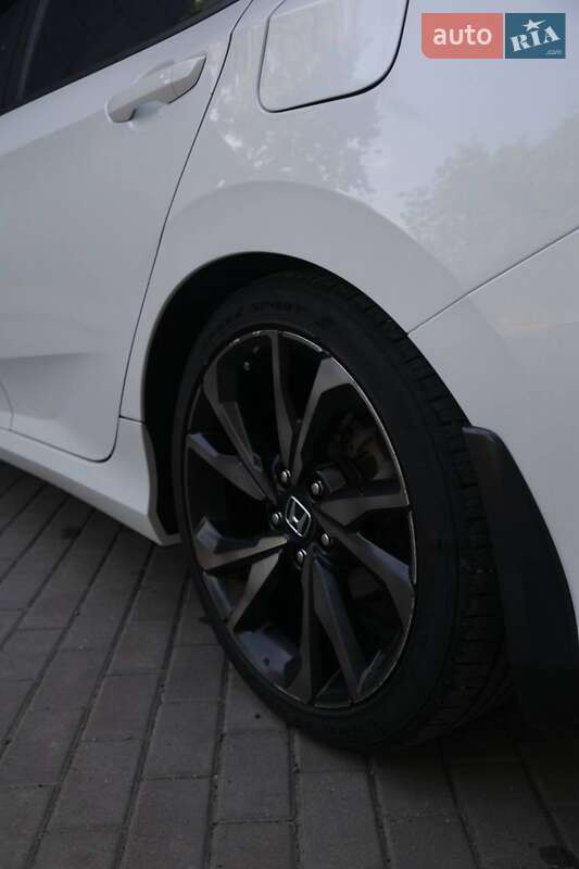 Седан Honda Civic 2019 в Славянске