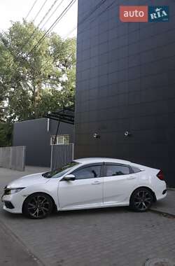 Седан Honda Civic 2019 в Славянске