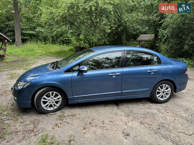Седан Honda Civic 2007 в Киеве