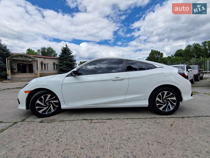 Купе Honda Civic 2016 в Дніпрі