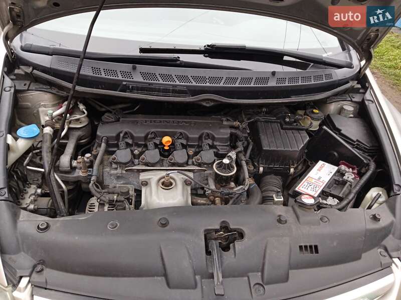 Седан Honda Civic 2006 в Тульчині