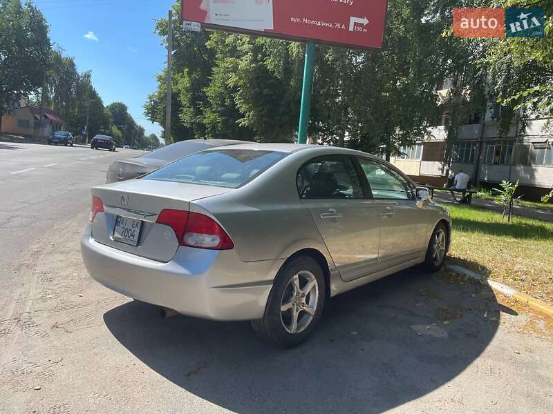 Седан Honda Civic 2010 в Києві