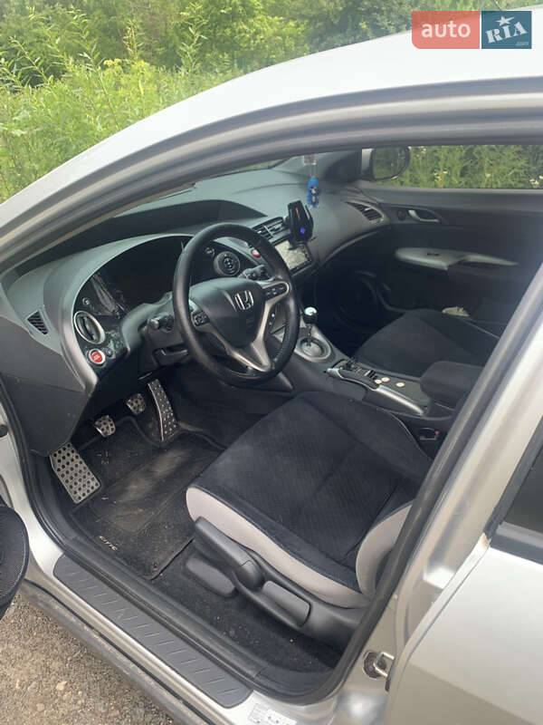 Хэтчбек Honda Civic 2006 в Хмельницком