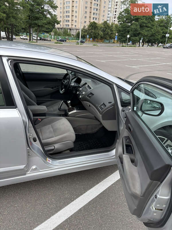 Седан Honda Civic 2008 в Киеве