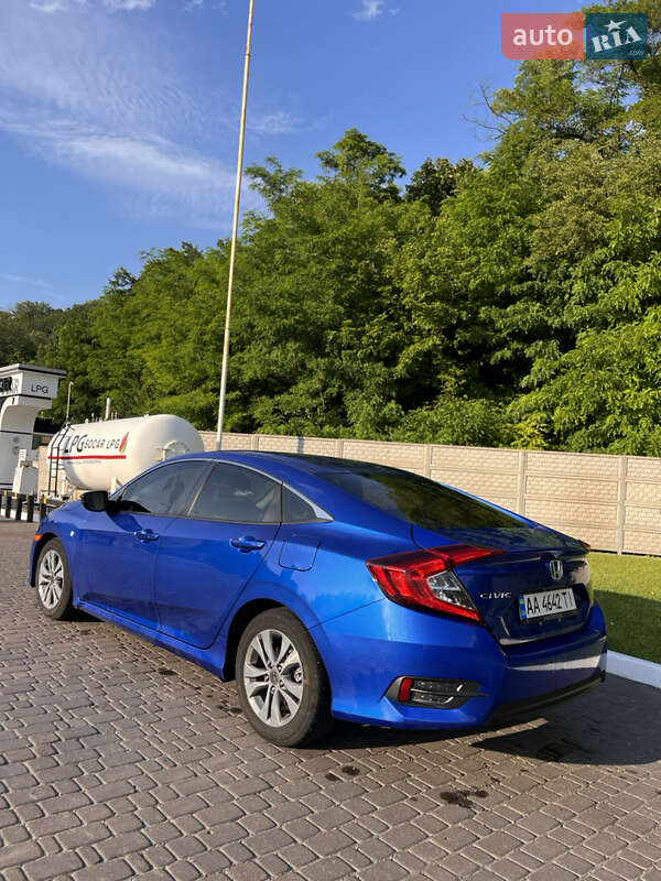 Седан Honda Civic 2016 в Києві