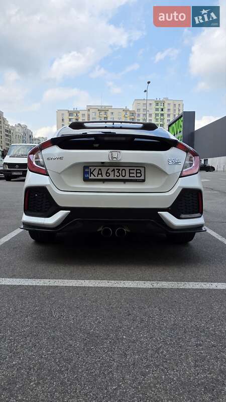 Хэтчбек Honda Civic 2016 в Киеве